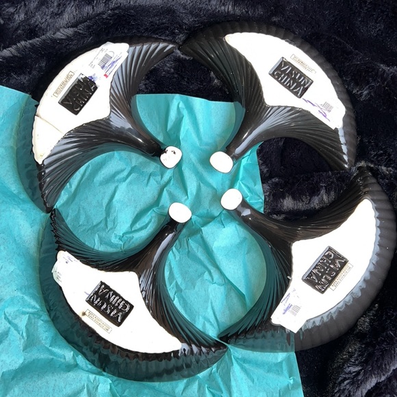 4 Ginkgo Leaf Shaped Catchall Trays Black High Gloss Dessert Plates Decor - Picture 7 of 10